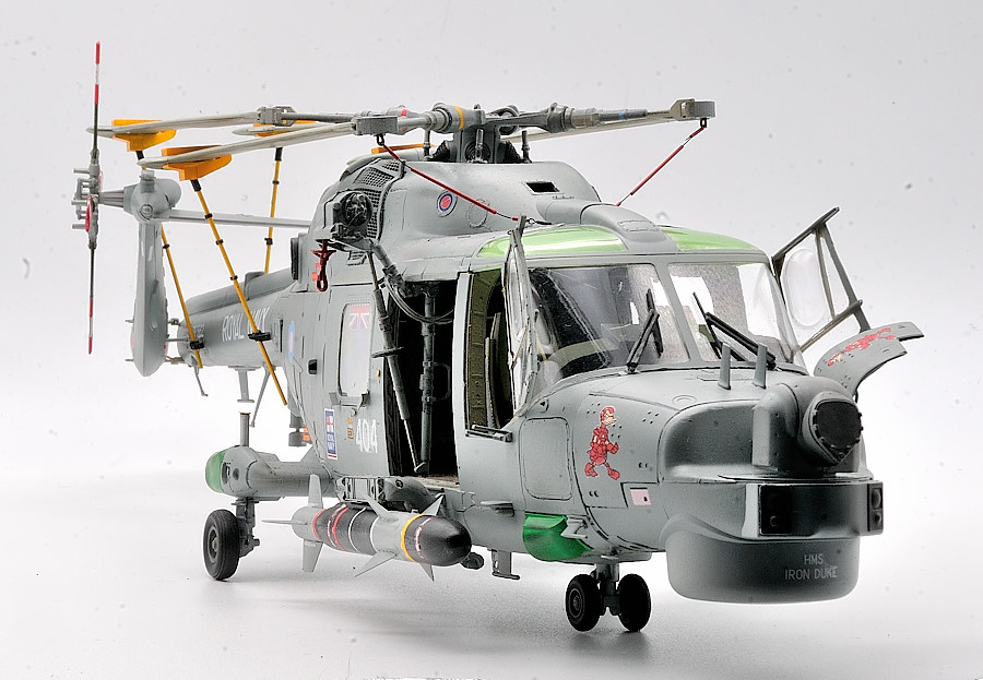 Revell Lynx mk8 132 by Paddy (12).JPG