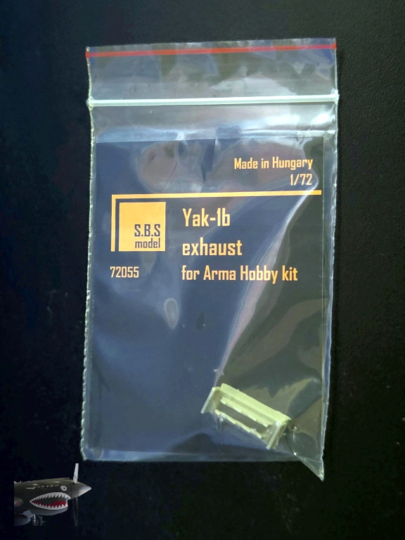 SBS72055Yak-1bExhaustsBlack.jpg