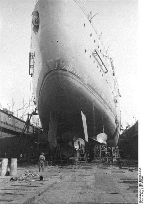 Smoke_Holes_Stern.jpg