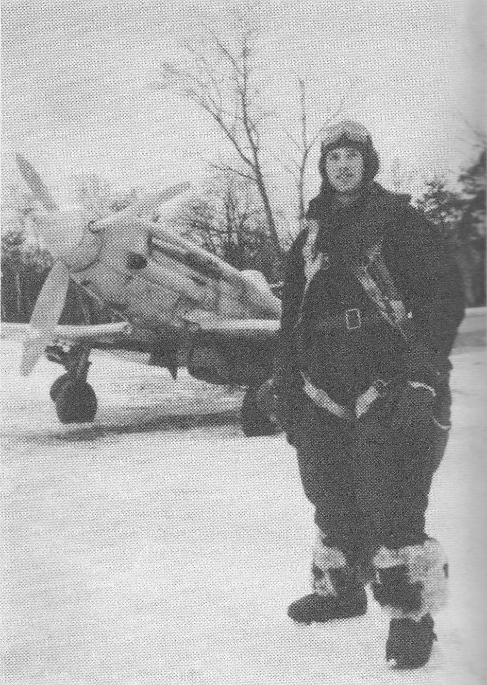 Sovet-figter MiG-3 Moscow_1941_42.jpg