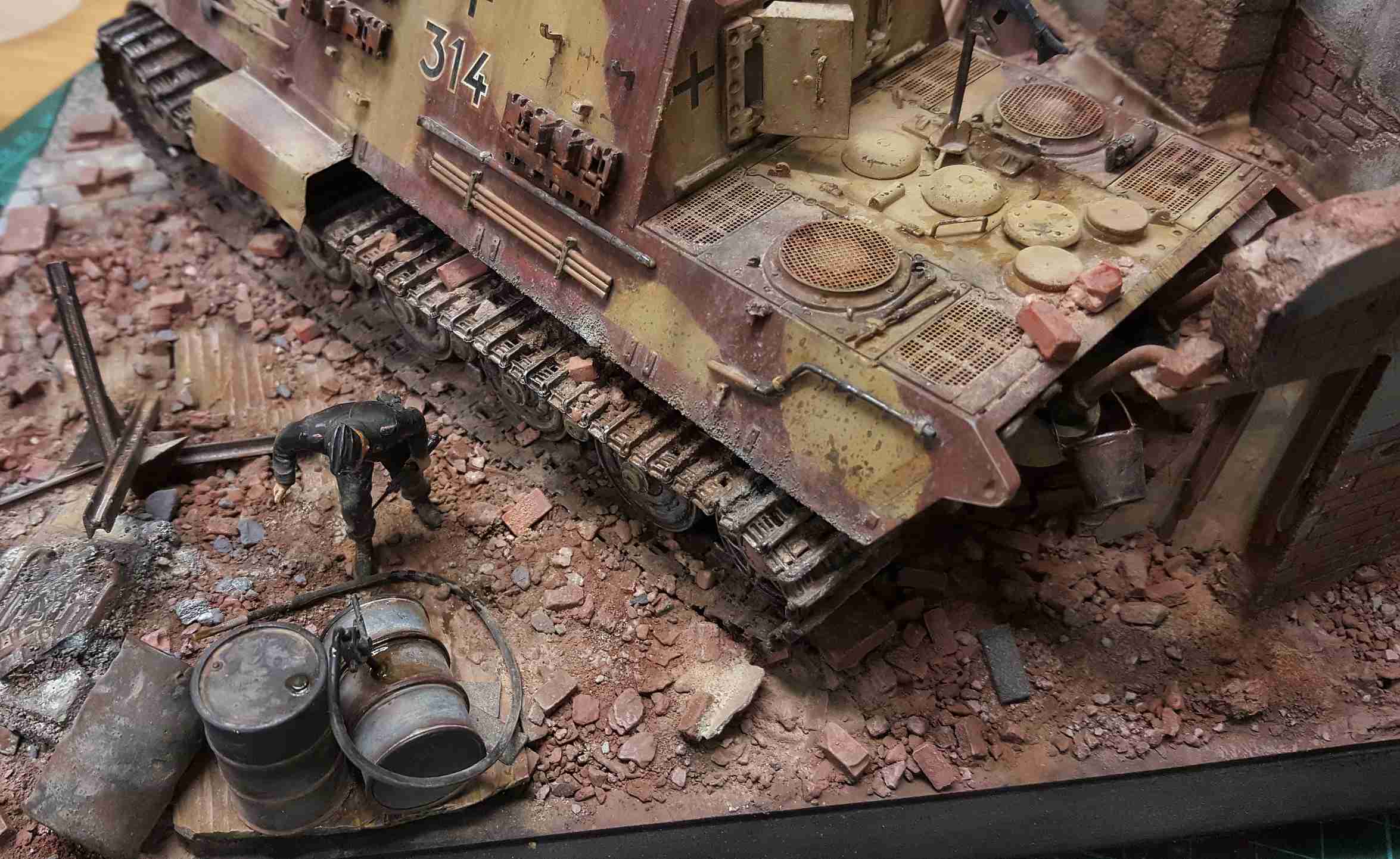 tank rubble2.jpg