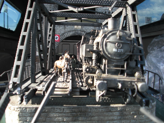 train bridge 02 copy.JPG train bridge 02 copy.JPG