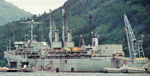 USN_Support_Ship2C_Holy_Loch (2).jpg