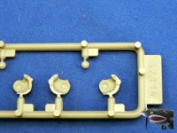 ICM Cobra Pilots Sprue SPH=4 Inner.JPG