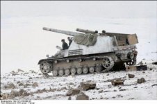 bundesarchiv_bild_101i-278-0898-04_russland_panzerhaubitze__hummel__recolored-741x493.jpg
