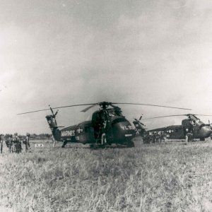 HUS-1_HMM-362_Vietnam_1962.jpg