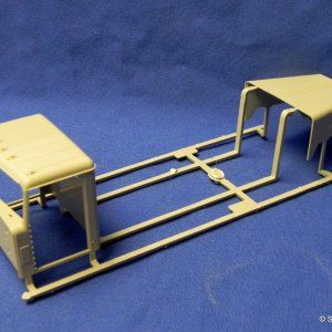 Trumpeter01015Sprue2.jpg