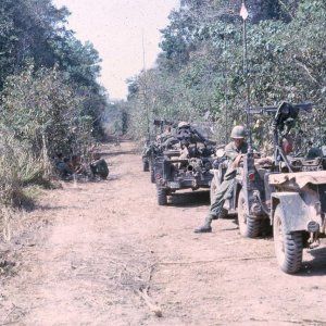 Jeep_M151_Jeeps_Vietnam-1967_Operation_.jpg