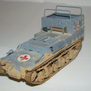 Sd_Kfz_135_Ambulance_28629.jpg