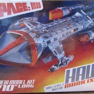 MPC_Space_1999_Hawk_MarkIX.jpg