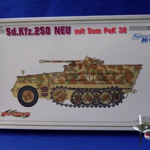 Dragon6720SdKfz250Neu5cmPaK38box.JPG