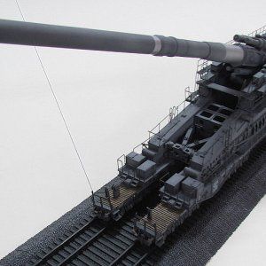 German_80_cm_K_28E29_Schwere_Kanone_Dora_IV.jpg