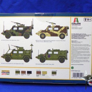 Italeri6504LMVLinceBox2.JPG