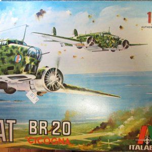 Italeri Fiat Br-20 Cicogna.jpg