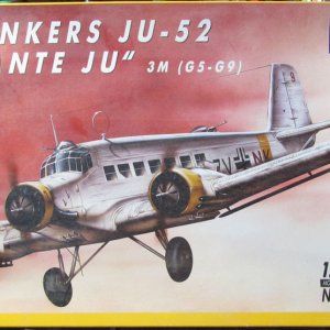 Italeri Junkers Ju-52.jpg