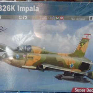 Italeri MB 326 K Impala .jpg