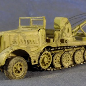 German SdKfz 9 with Crane Early I.jpg