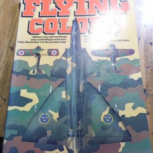 Book Aircraft Flyng Colors.jpg