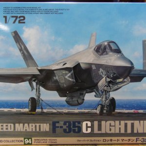 Tamiya F-35C Lightning II.jpg