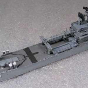 Japanese LST 4151 III.jpg