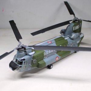Italian CH-47 Chinook III.jpg