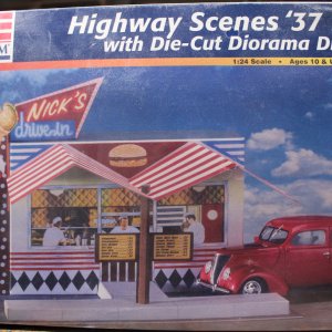 Revell-Monogram Highway Scenes 37 Ford.jpg