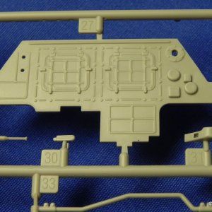 BRDM2EarlySprueZdetail05.JPG