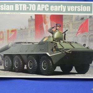 TrumpeterBTR70EarlyBox.JPG