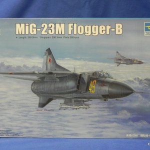 TR02853BoxArtMiG23M.JPG