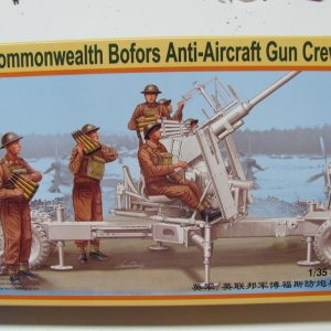 Bronco Bofors Gun Crew