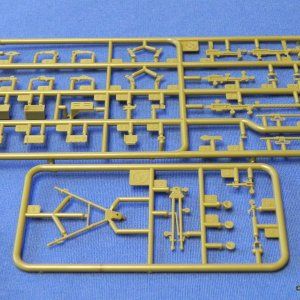 AF35109spruesXY.JPG