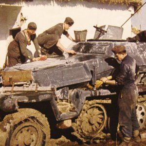 SdKfz 251 extreme weathering