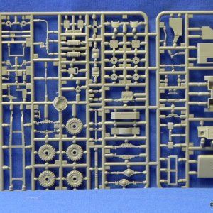 IBG72ChevC15Ano15Sprue01.JPG