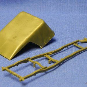 TrumpeterUAZ469SprueFrame1.JPG