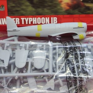 Hawker_Typhoon_002a.jpg