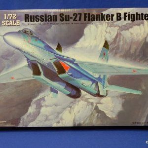 Trumpeter72Su27Box.JPG