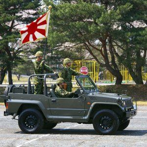 JGSDF_Type73_28new29_Kogata_Truck_2812th_Br_29__Flag_of_JSDF.jpg