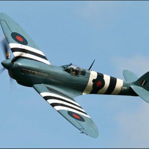 supermarine_spitfire_pr_xi__2__by_namelessfaithlessgod-d3bctgb.jpg