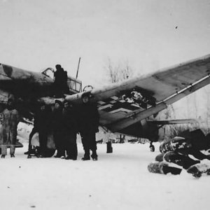 Ju_87_B_III_StG_51_winter_camo_1939_1940.jpg