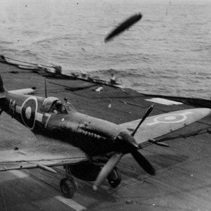 1944_00_00_seafire.jpg