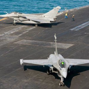 Marine_Nationale_28French_Navy29_and_US_Navy_joint_Aircraft_Carriers_deployment_1.jpg