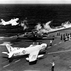 FJ-3_Fury_on_catapult_of_USS_Forrestal_28CV-5929.jpg