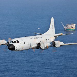 AIR_P-3AM_Passes_Offshore_Platform_FAB_lg.jpg