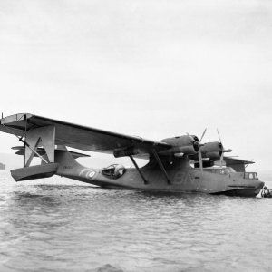 Consolidated_Catalina_Mk_II_of_No__240_Squadron_RAF_based_at_Stranraer_in_Scotland2C_March_1941__CH2448.jpg