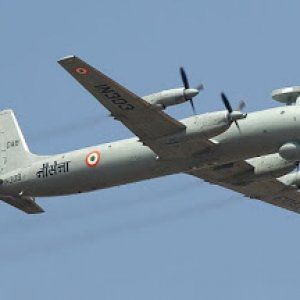 India-Ilyushin_Il-38SD.jpg