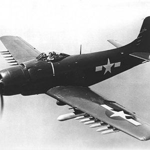 douglas-skyraider.jpg