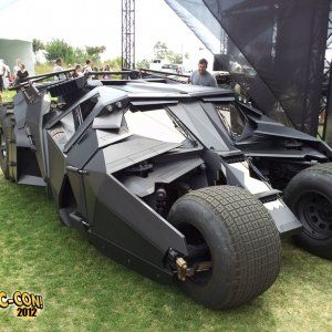 Chris-Nolan-Batman-Movie-Batmobile-Tumbler-Comic-Con-2012.jpg