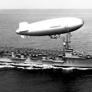 Airship-K69-over-USS-Mindoro-1950.jpg