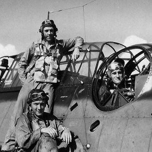 Avenger-crew-1945.jpg