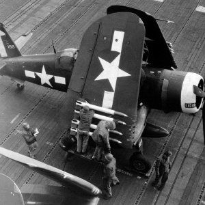 Corsair-on-BunkerHill_zps141edaca.jpg